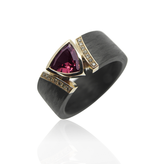 Damenring, Cocktailring, Rotgold, Carbon, Carbonring, Turmalin, Brillanten, Diamantring, Ladies ring, diamonds, diamondring, tourmaline, jewellery, goldsmith, goldschmiede, faktor s, sahak, winterthur, zürich, zurich, jewelry