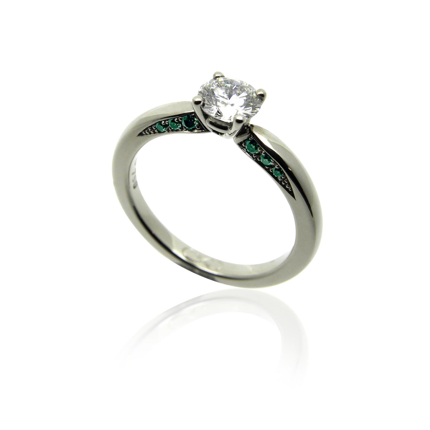 Damenring, Verlobungsring, Solitär, solitaer, diamantring, diamant, ladies ring, engagement ring, solitaire, diamond ring, diamond, brilliant cut, brillant, fancy green, grün, pavé, Weissgold, white gold, goldschmiede, goldsmith, faktor s, sahak, atelier, manufacture, winterthur, zürich, zurich, jewellery, jewelry, swissmade