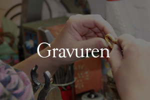 Handgravuren, maschinengravur, lasergravur, relief, monogramm, handschriften, siegelring, wappenring, flachstich, zisilieren, gravur, individuell, goldschmiede, graveur, trauringgravur, ringgravur, goldsmith, jewellery, engraving, hand engraving, manufacture, atelier, winterthur, zürich, zurich, sahak, faktor s, swissmade