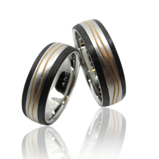 Partnerringe, Trauringe, Eheringe, Hochzeitsringe, Hochzeitsschmuck, Heiraten, Stahl, rotgold, Carbon, Gravur, Goldschmiede, Faktor S, Winterthur, zurich, zürich, sahak, jewelry, jewellery, swissmade, wedding band, wedding rings, steel, wedding, goldsmith, manufacture