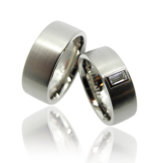 Trauringe, Eheringe, Partnerringe, Hochzeitschmuck, Weissgold, Diamant, Baguette, Anfertigung, Heiraten, Brautschmuck, Faktor S, Winterthur, sahak, zürich, zurich, swissmade, jewellery, jewelry, wedding ring, wedding band, diamond ring, solitär, solitaire, white gold, wedding, goldsmith, manufacture