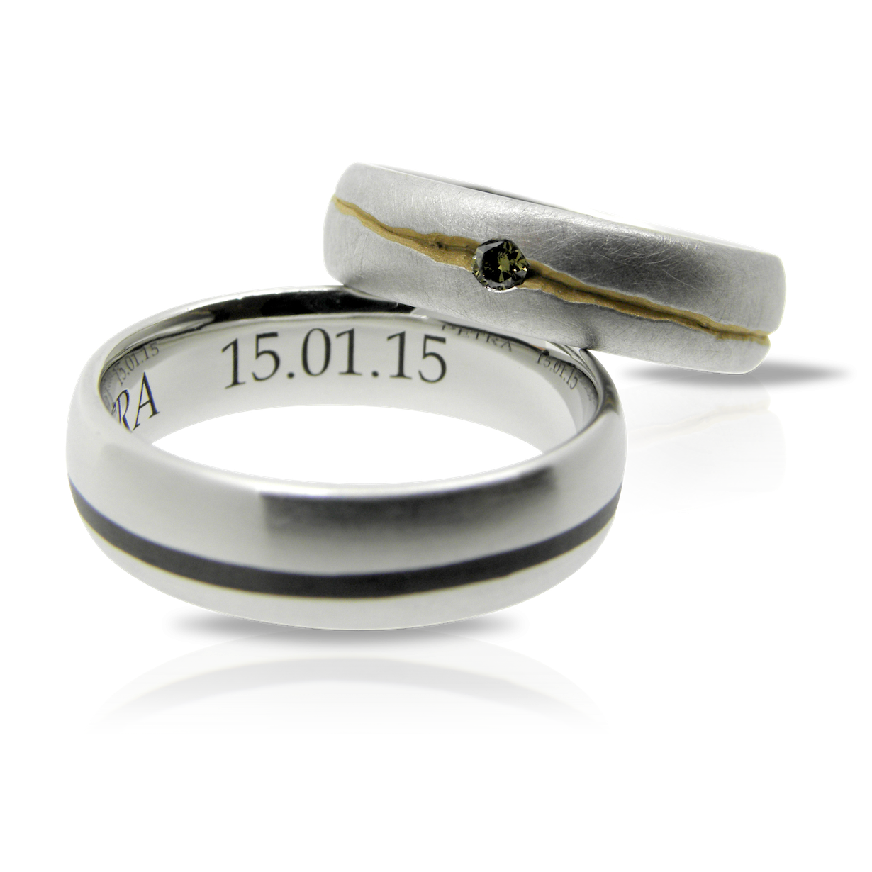 trauringe, eheringe, partnerringe, hochzeitsringe, hochzeitsschmuck, platinschmuck, platinring, platin, feinplatin, diamant, brillant, carbon, carbonschmuck, carbonring, lasergravur, gravur, individuell, wedding ring, wedding rings, wedding, wedding bands, platinum, platinum ring, diamond, diamond ring, brilliant cut, fancy green, partner ring, crack, carbon, goldschmiede, goldsmith, manufacture, atelier, faktor s, sahak, winterthur, zürich, zurich, swissmade, jewellery, jewelry