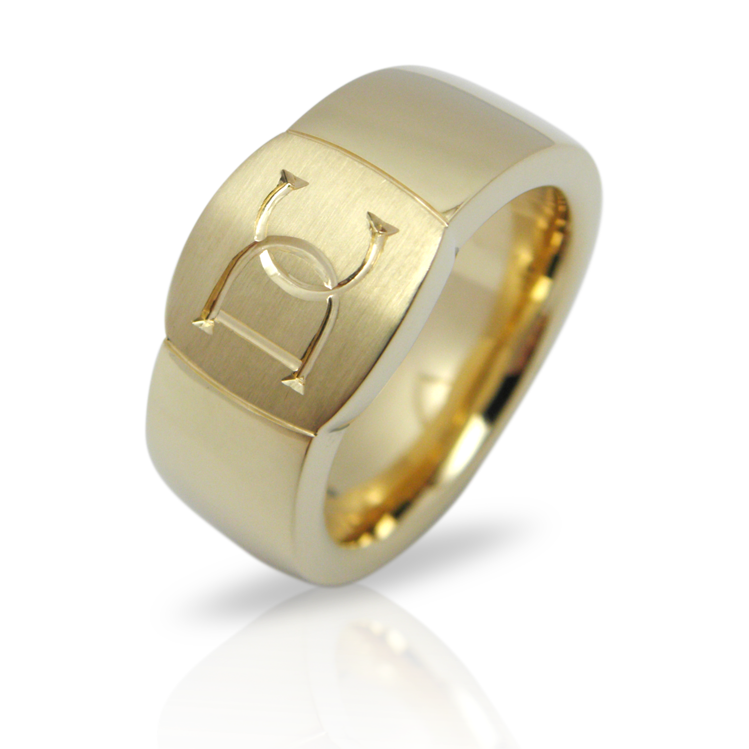 herrenschmuck, herrenring, männerring, monogramm, initialen, goldring, gold, gelbgold, traditionell, klassisch, männerring, goldschmiede, atelier, zürich, modern, men's jewelry, men's ring, men's ring, monogram, initials, gold ring, gold, yellow gold, traditional, classic, men's ring, goldsmith, atelier, zurich, modern, winterthur, sahak, faktor s, swissmade, jewellery, jewelry