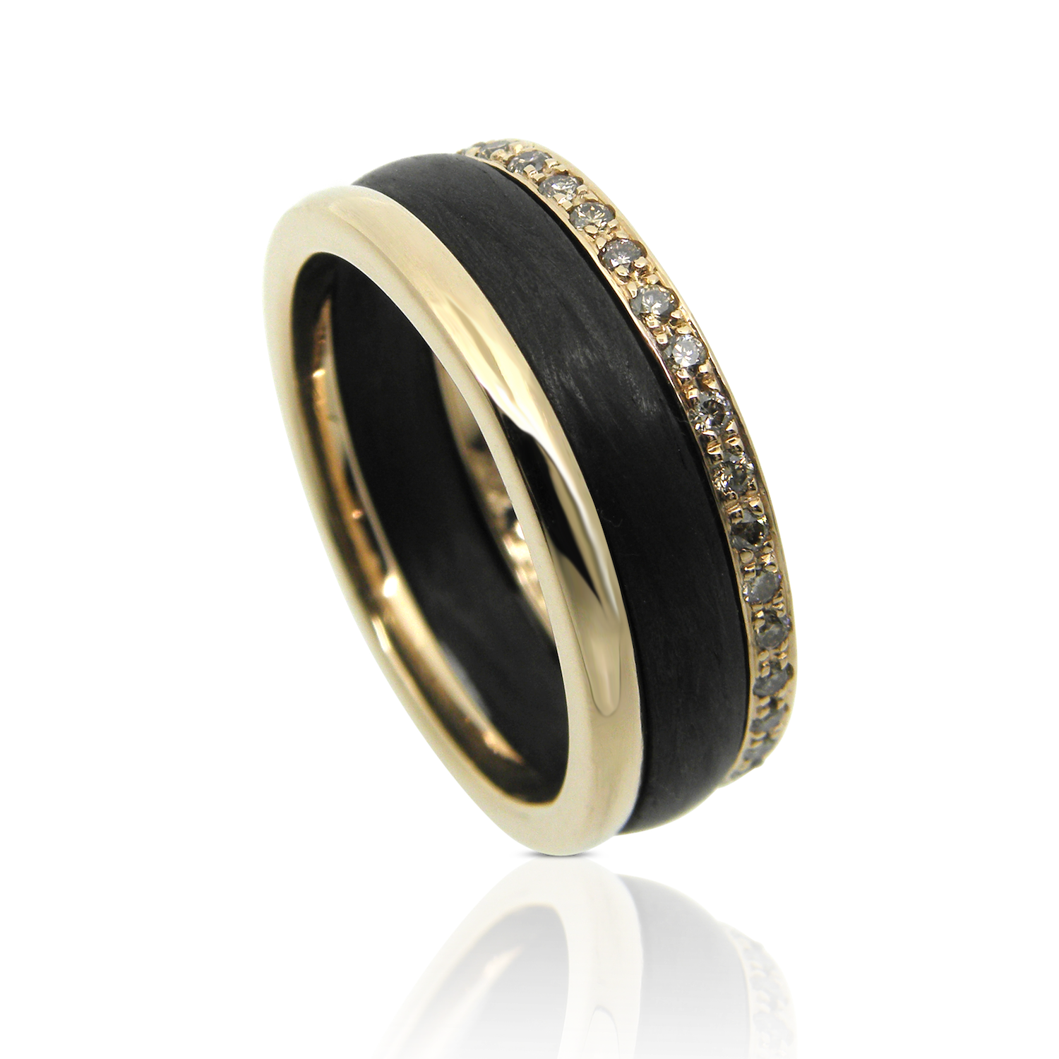 Alliance, Beisteckring, Diamantring, Carbonring, Rotgold, Goldring, Ehering, Partnerring, Brillanten, Memoire, Diamantschmuck, Carbonschmuck, Ring, Goldschmiede, Design, modern, zeitlos, carbon, Alliance, eternity ring, diamond ring, carbon ring, rose gold, gold ring, wedding ring, partner ring, diamonds, memory, diamond jewelry, carbon jewelry, ring, goldsmith, design, modern, timeless, carbon,