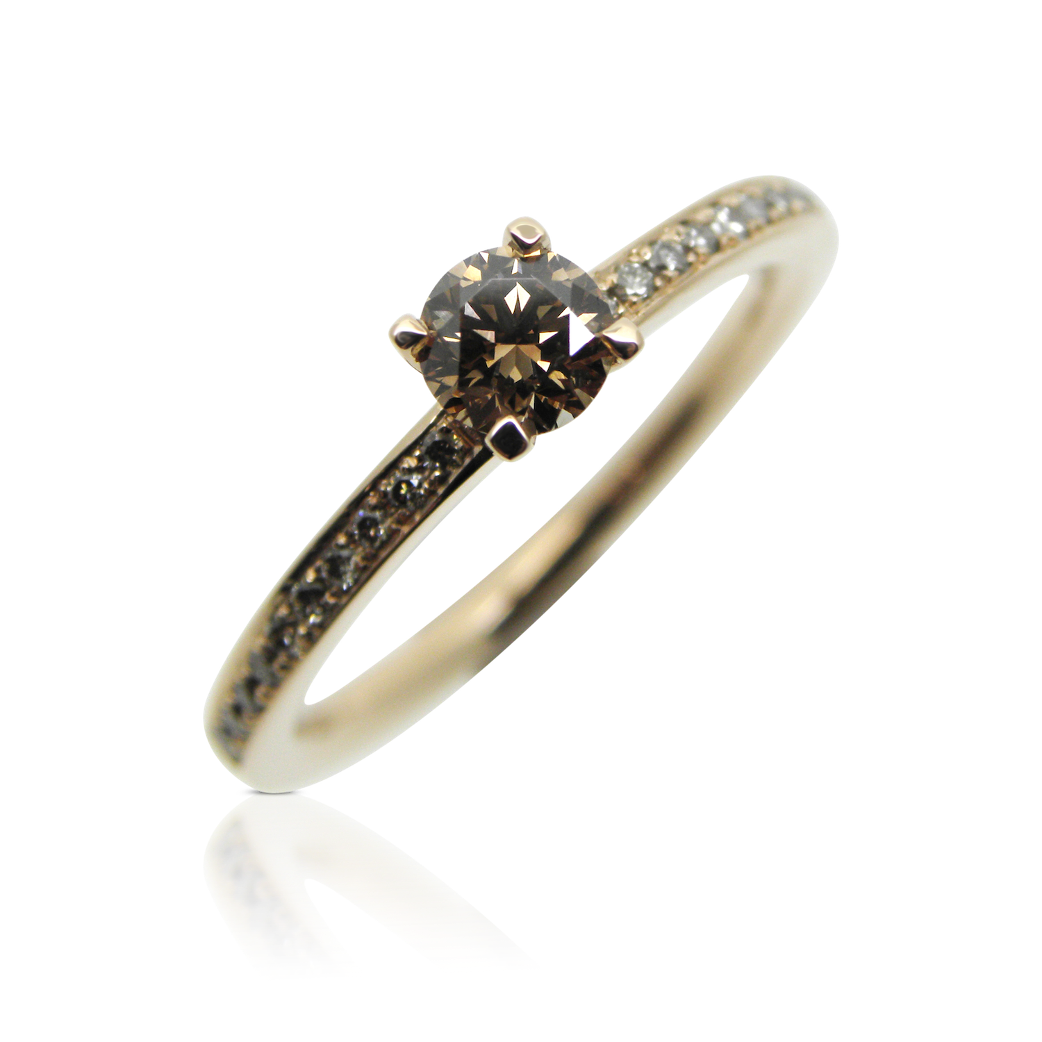 Verlobungsring, Solitär, Solitaire, Alliance, Memoire, Beisteckring, Diamantschmuck, Diamantring, Brillanten, Beisteckring, zeitlos, rotgold, goldschmuck, diamanten, goldschmiede, zürich, Engagement ring, Solitaire, Alliance, Memoire, Beisteckring, Diamond jewelery, Diamond ring, Diamonds, Beisteckring, timeless, rose gold, gold jewelery, diamonds, goldsmiths, Zurich, winterthur, faktor s, sahak, swissmade, jeewellery, jewelry