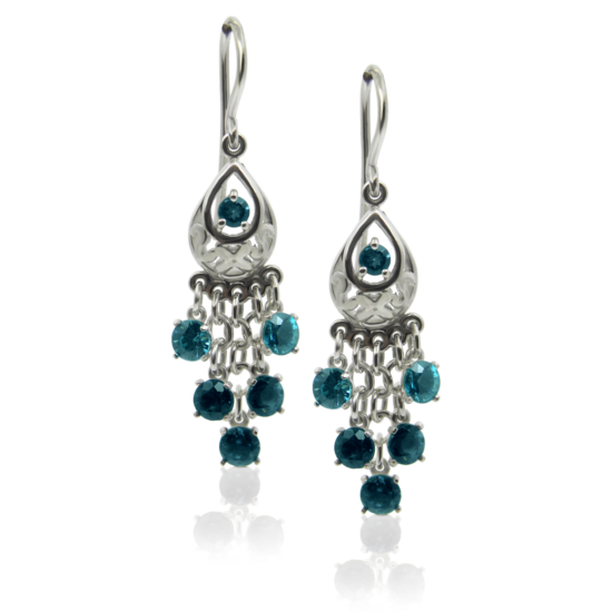 ohrschmuck, ohrhänger, edelsteinschmuck, schmuck, edelsteine, topas, londonblue, orientalisch, design, schwanenhals, Topasschmuck, Goldschmiede, Anfertigung, Zürich, individuell, ear jewelery, ear pendants, gemstone jewelery, jewelery, gemstones, topaz, londonblue, oriental, design, gooseneck, topaz jewelery, goldsmith, making, Zurich, individual, winterthur, swissmade, design, jewellery