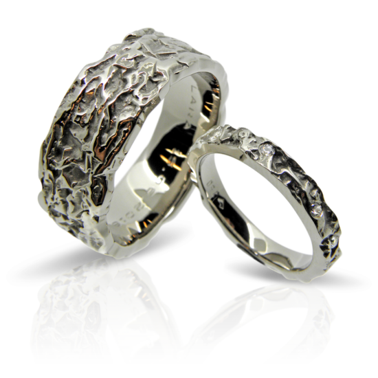 Trauringe, eheringe, partnerringe, goldschmuck, weissgold, diamantring, struktur, strukturiert, individuell, hochzeit, hochzeitsringe, hochzeitsschmuck, goldschmiede, zürich, Wedding rings, wedding rings, partner rings, gold jewelry, white gold, diamond ring, structure, structured, individual, wedding, wedding rings, wedding jewelry, goldsmiths, Zurich, winterthur, sahak, faktor s, swissmade, jewelry, jewellery