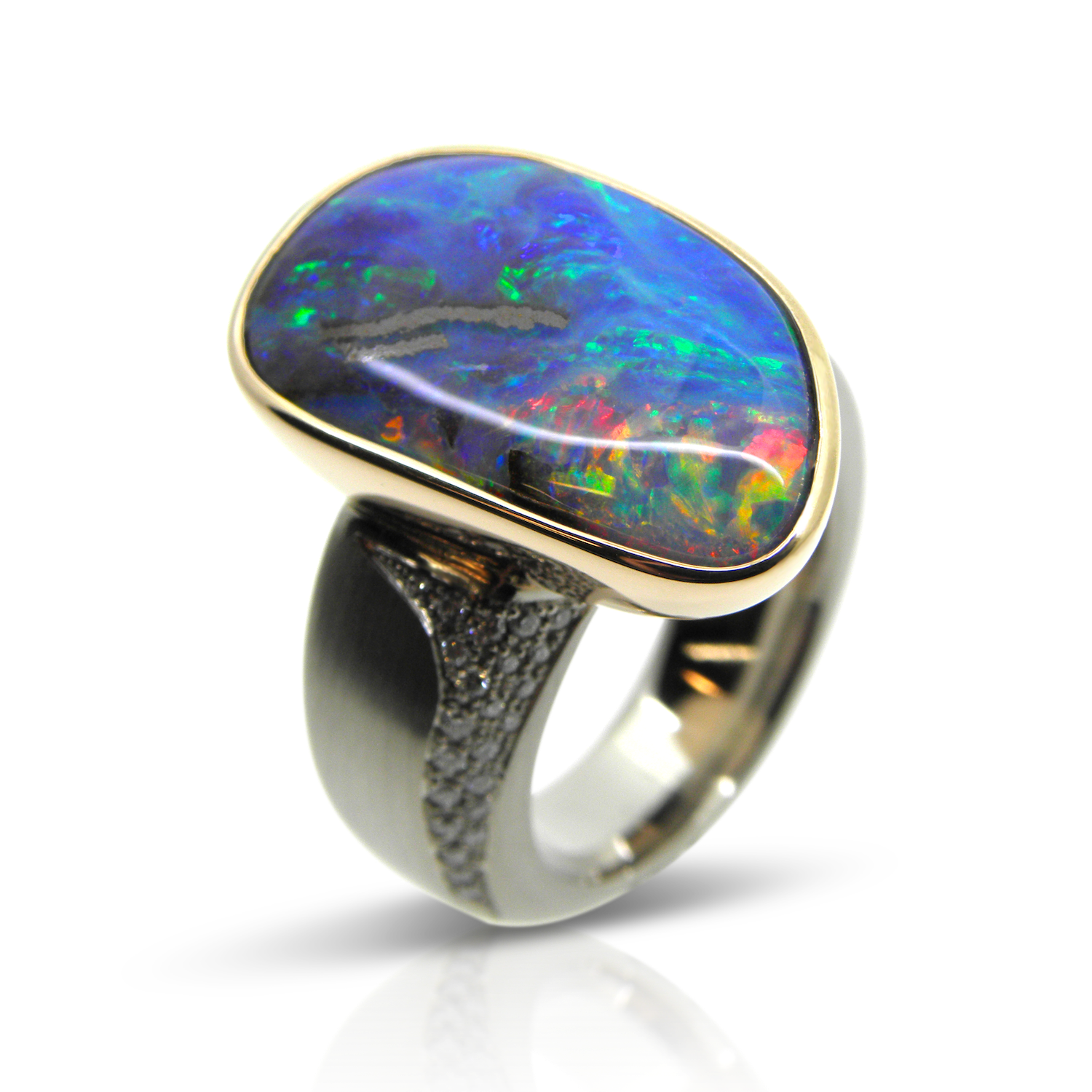 Damenring, Opalring, Cocktailring, Diamantring, Carbonring, carbonschmuck, Weisgold, boulderopal, opal, brillanten, diamanten, diamantschmuck, ladies ring, opal ring, diamond, brilliant cut, design, goldsmith, goldschmiede, manufacture, atelier, faktor s, sahak, winterthur, zürich, swissmade, jewellery, jewelry