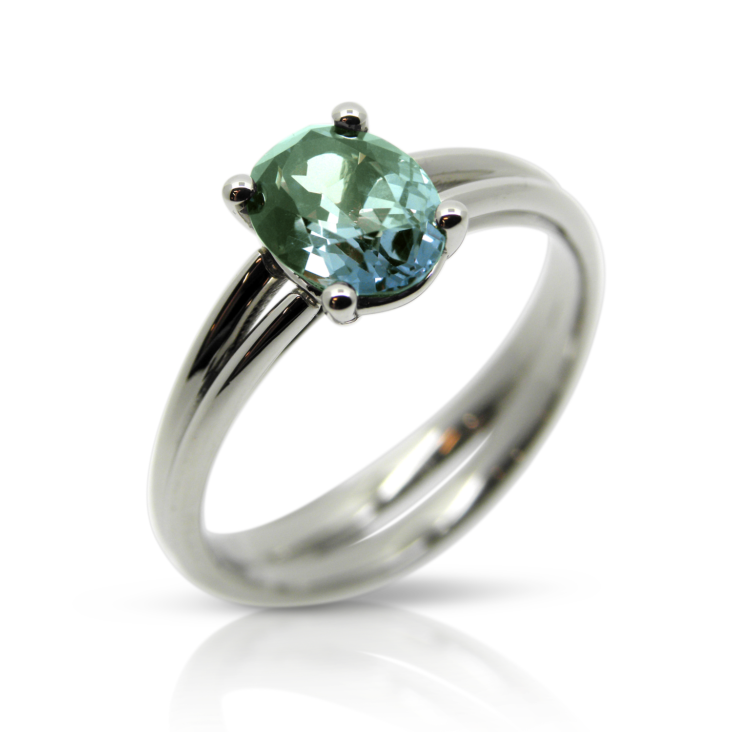 damenring, solitär, verlobungsring, edelsteinring, alexandrit, alexandrit-schmuck, weissgold, goldring, design, elegant, modern, goldschmied, anfertigung, sahak, faktor s, winterthur, zurich, ladies' ring, solitary, engagement ring, gemstone ring, alexandrite, alexandrite jewelry, white gold, gold ring, design, elegant, modern, goldsmith, manufacture, sahak, factor s, winterthur, zurich, handmade, handgefertigt, swissmade, jewellery, jewelry, farbwechsel, changieren, minz, grün, violet, flieder