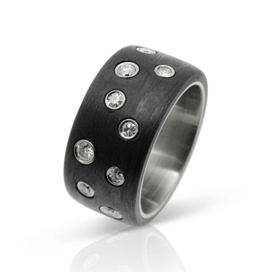 Diamantring, Damenring, Carbonschmuck, Diamantschmuck, Carbonring, Weissgold, Carbon, Brillanten, Diamanten, diamond ring, ladies ring, carbon ring, white gold, brilliant cut, goldsmith, goldschmiede, faktor s, sahak, winterthur, zürich, zurich, swissmade, jewellery, jewelry