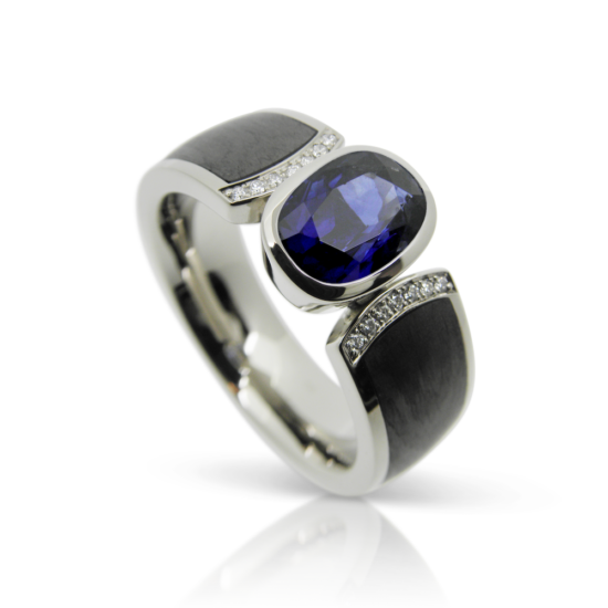 damenring, cocktailring, carbonring, goldring, diamantring, saphir, safir, saphirschmuck, saphirring, diamanten, brillanten, carbon, modern, anfertigung, goldschmied, zürich, diamond ring, cocktail ring, carbon ring, gold ring, diamond ring, sapphire, sapphire, sapphire jewelry, sapphire ring, diamonds, diamonds, brilliants, carbon, modern, manufacturing, goldsmith, zurich, winterthur, sahak jewellery, sahak, jewellery, jewelry, faktor s, swissmade, highend, handcrafted